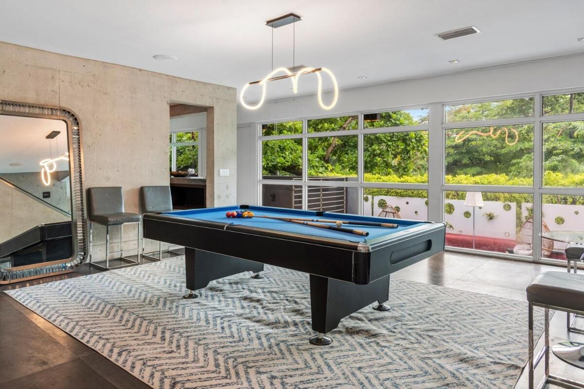 Luxury With Large Pool & Bbq, Perfect Getaway! Miami