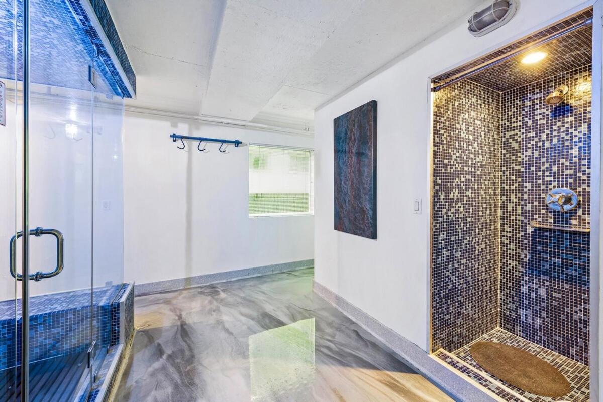 Villa Luxury With Large Pool & Bbq, Perfect Getaway! *