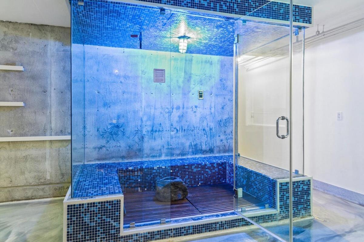 Luxury With Large Pool & Bbq, Perfect Getaway! *
