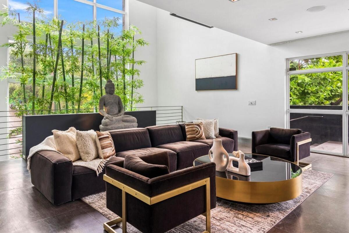 Luxury With Large Pool & Bbq, Perfect Getaway! * Miami