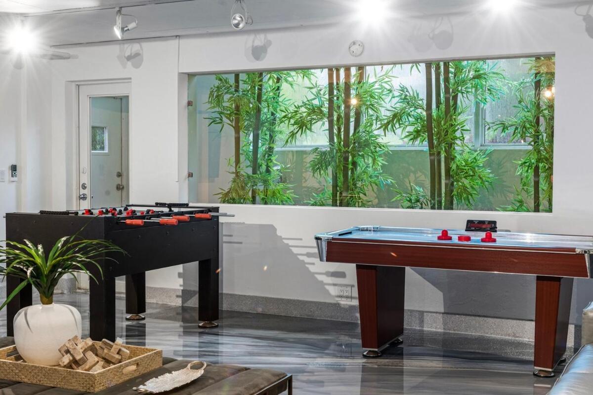 Luxury With Large Pool & Bbq, Perfect Getaway! *