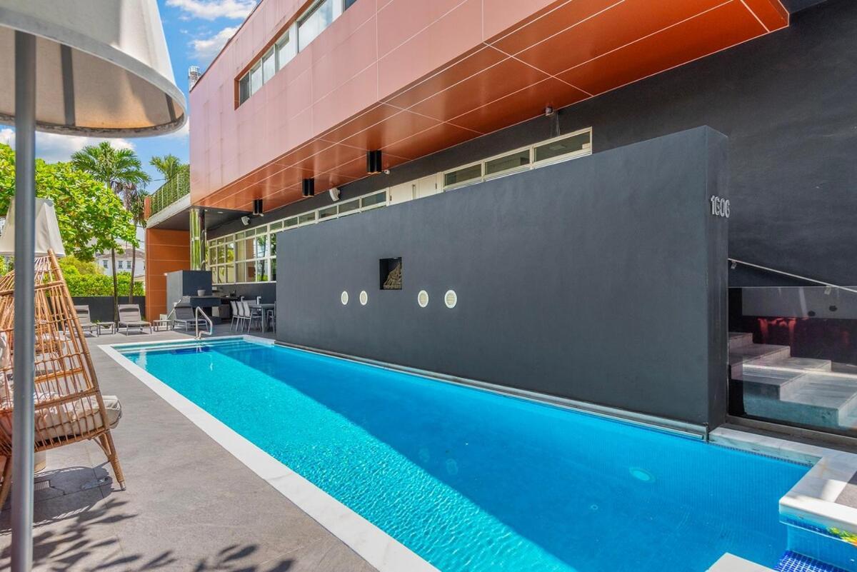 Luxury With Large Pool & Bbq, Perfect Getaway! * Miami