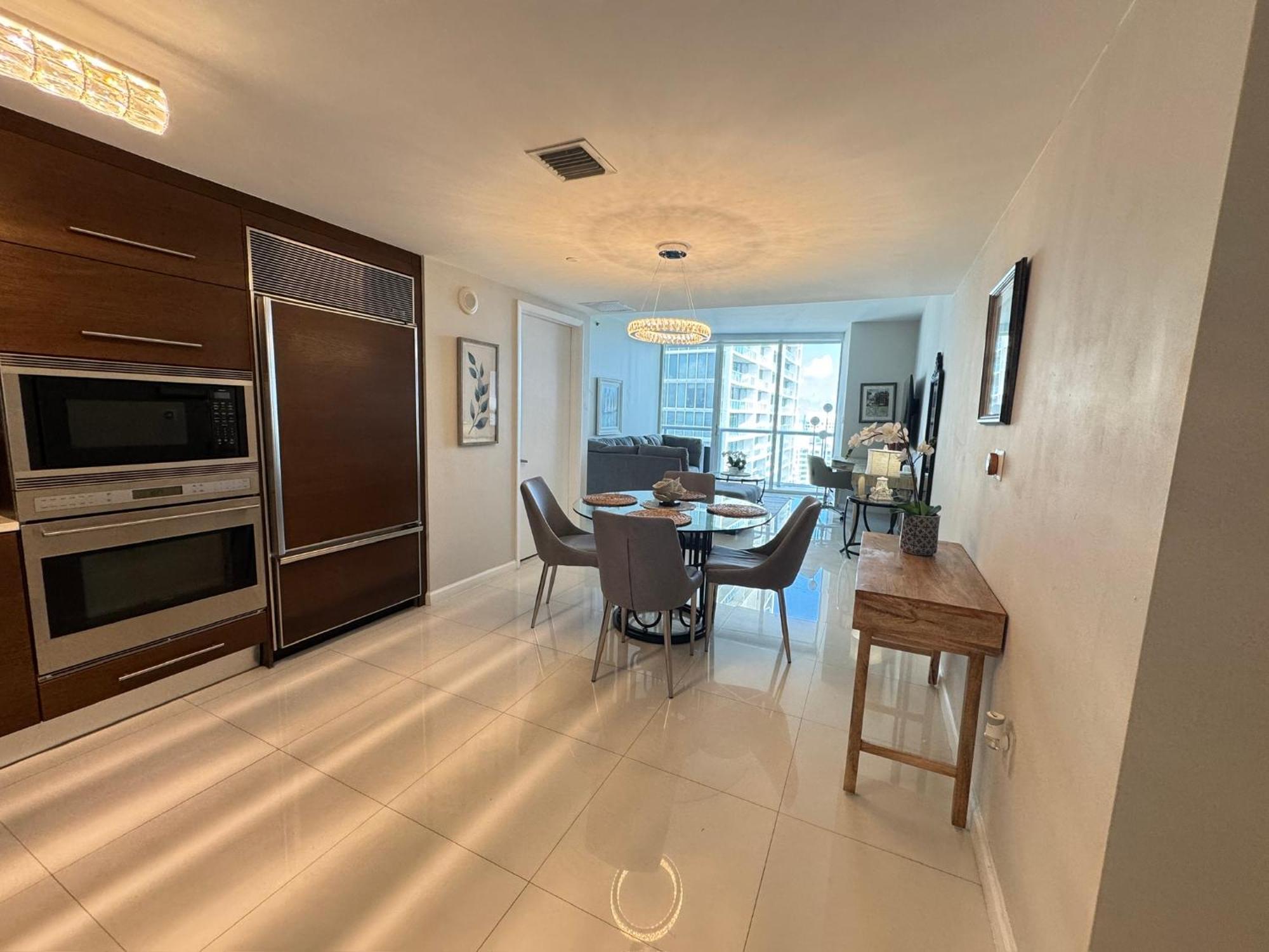 Sun&sea Iconbrickell Unit Apartment