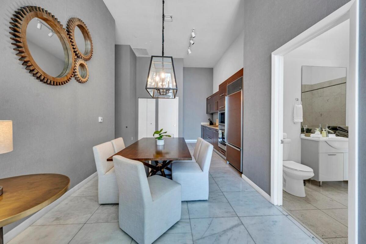 Stunning 40th Floor High Ceiling Icon Brickell With Access