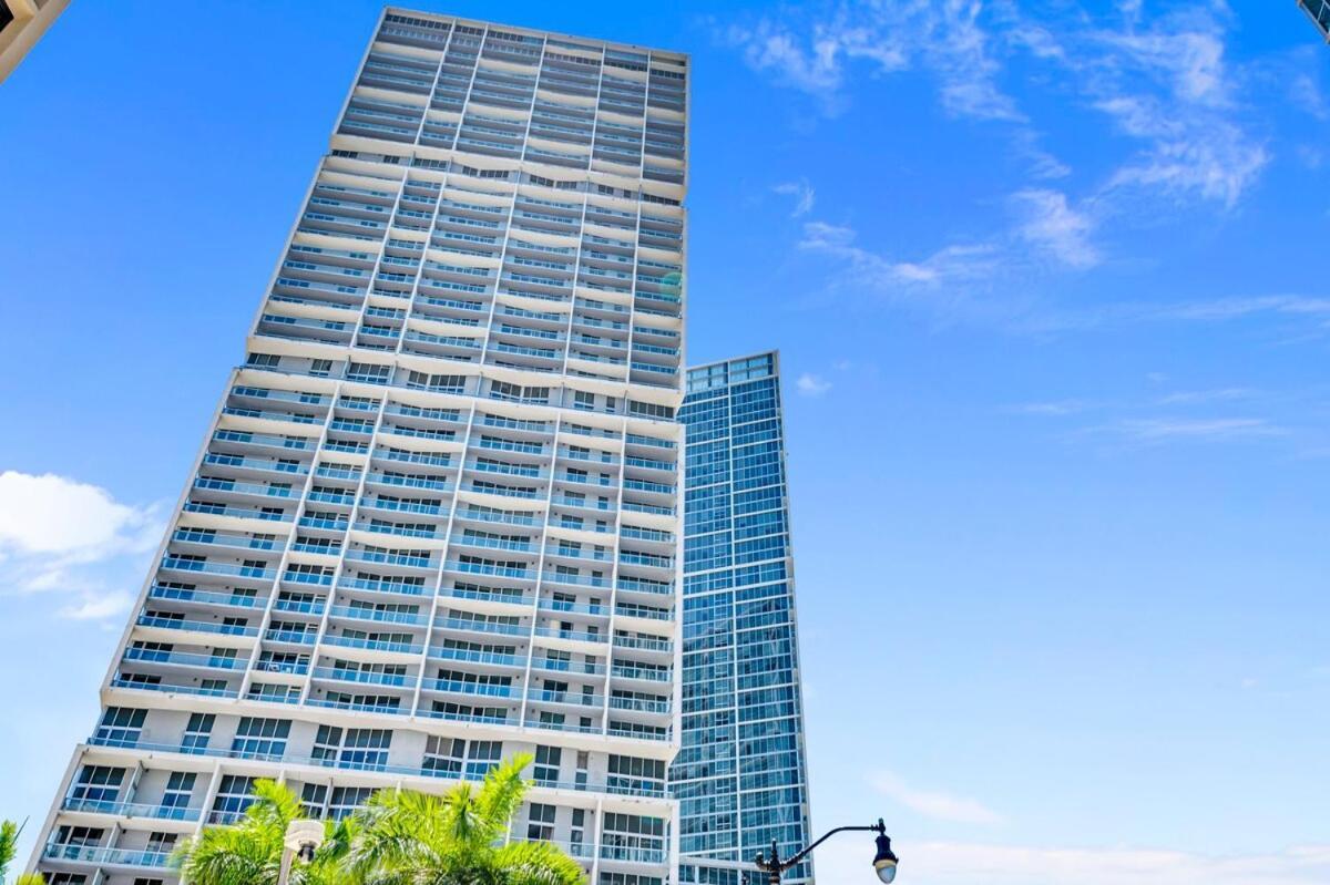 Stunning 40th Floor High Ceiling Icon Brickell With Access * Miami