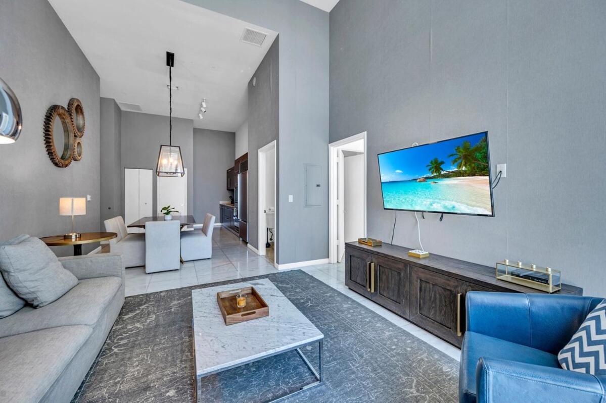 Stunning 40th Floor High Ceiling Icon Brickell With Access