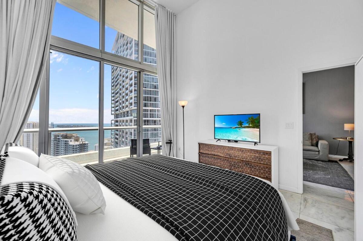 Stunning 40th Floor High Ceiling Icon Brickell With Access Apartment Miami