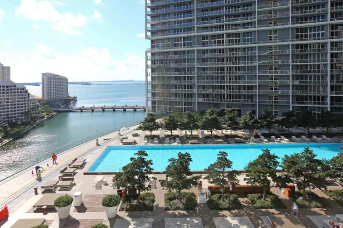 Stunning 40th Floor High Ceiling Icon Brickell With Access Apartment Miami