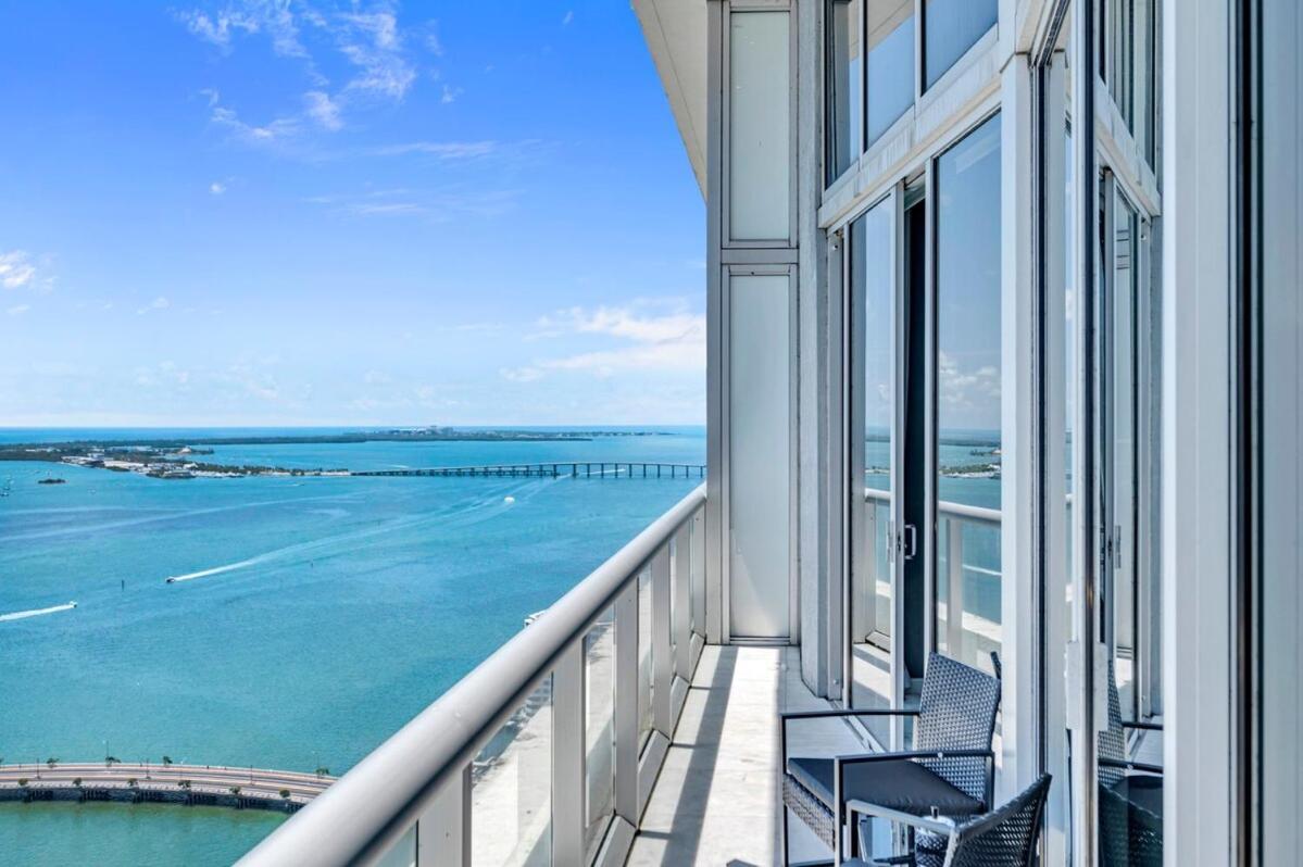Stunning 40th Floor High Ceiling Icon Brickell With Access *