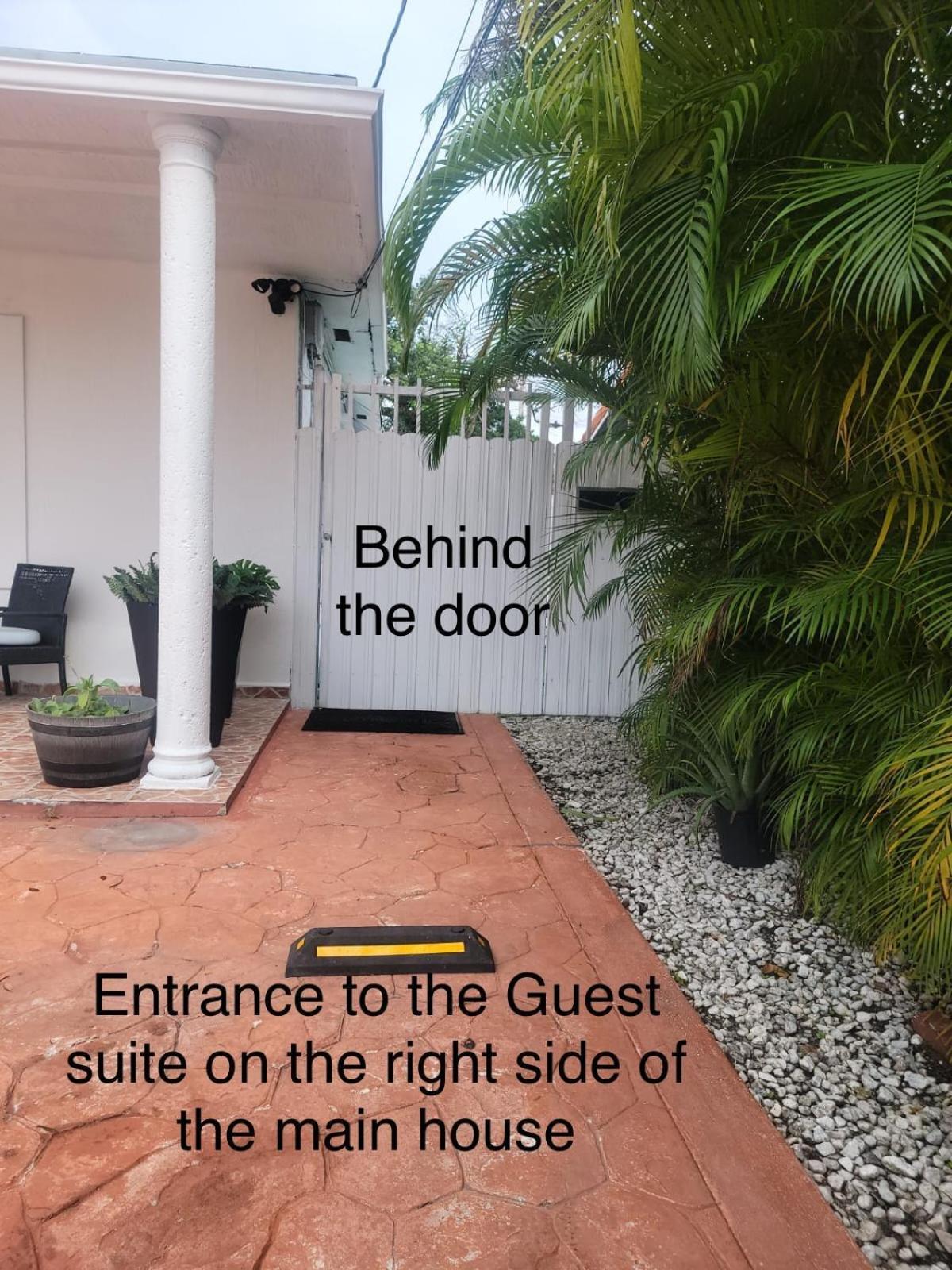 Guest W Free Parking At 7 Min To International Airport Homestay *