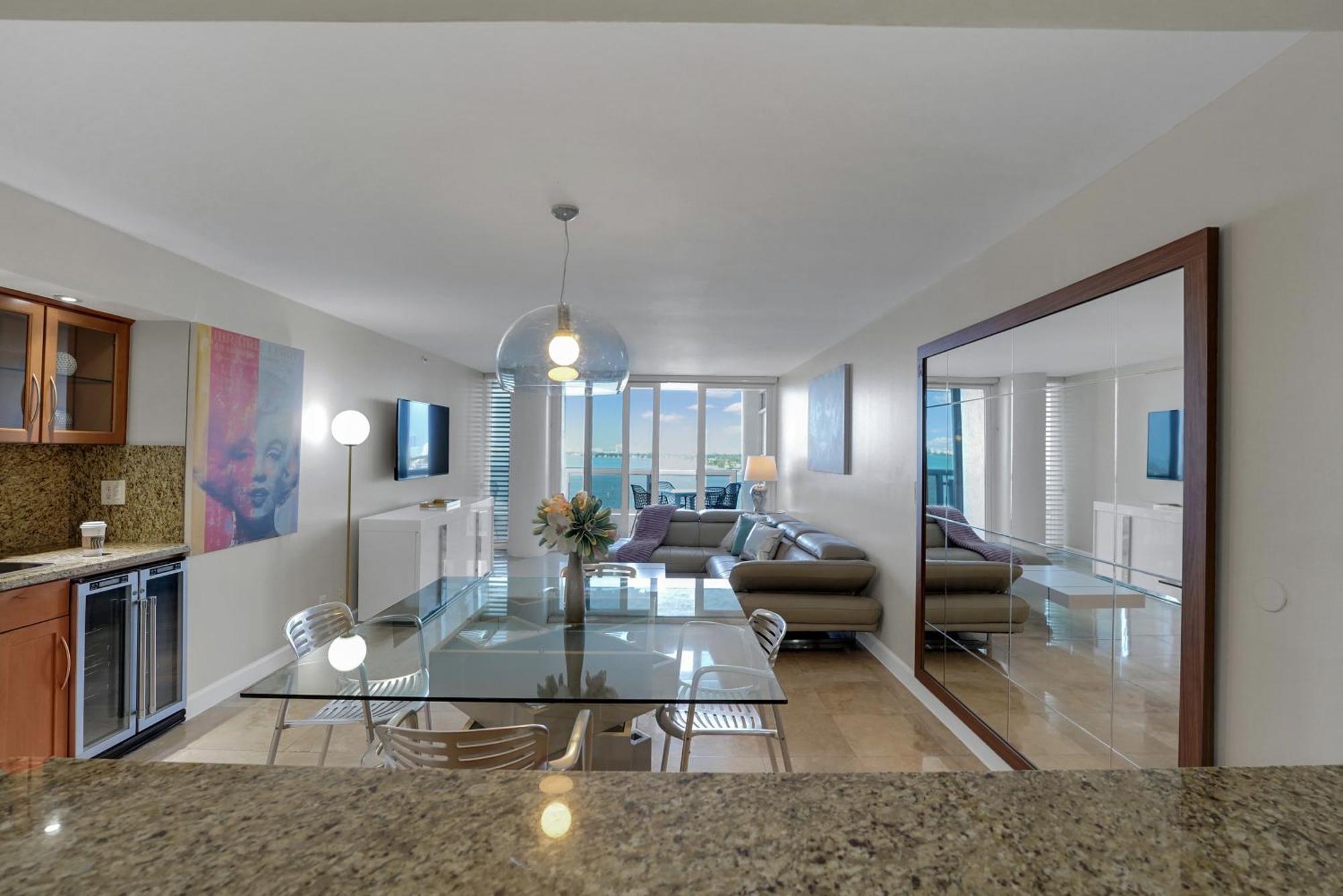 Permanent Vacation! Direct Water Views! Apartment