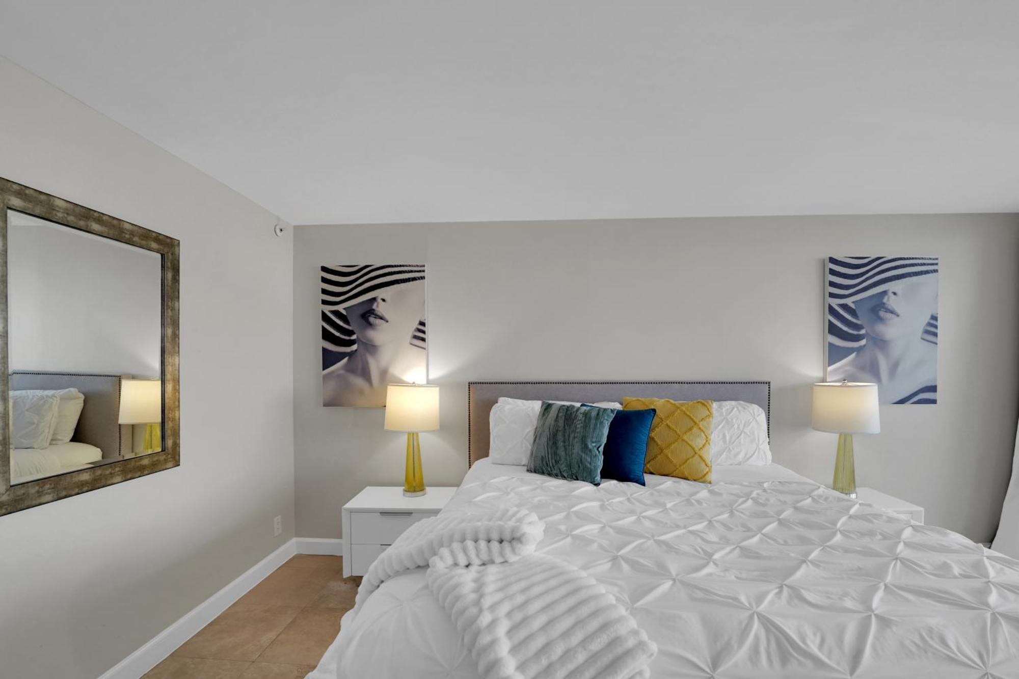 Permanent Vacation! Direct Water Views! Apartment Miami