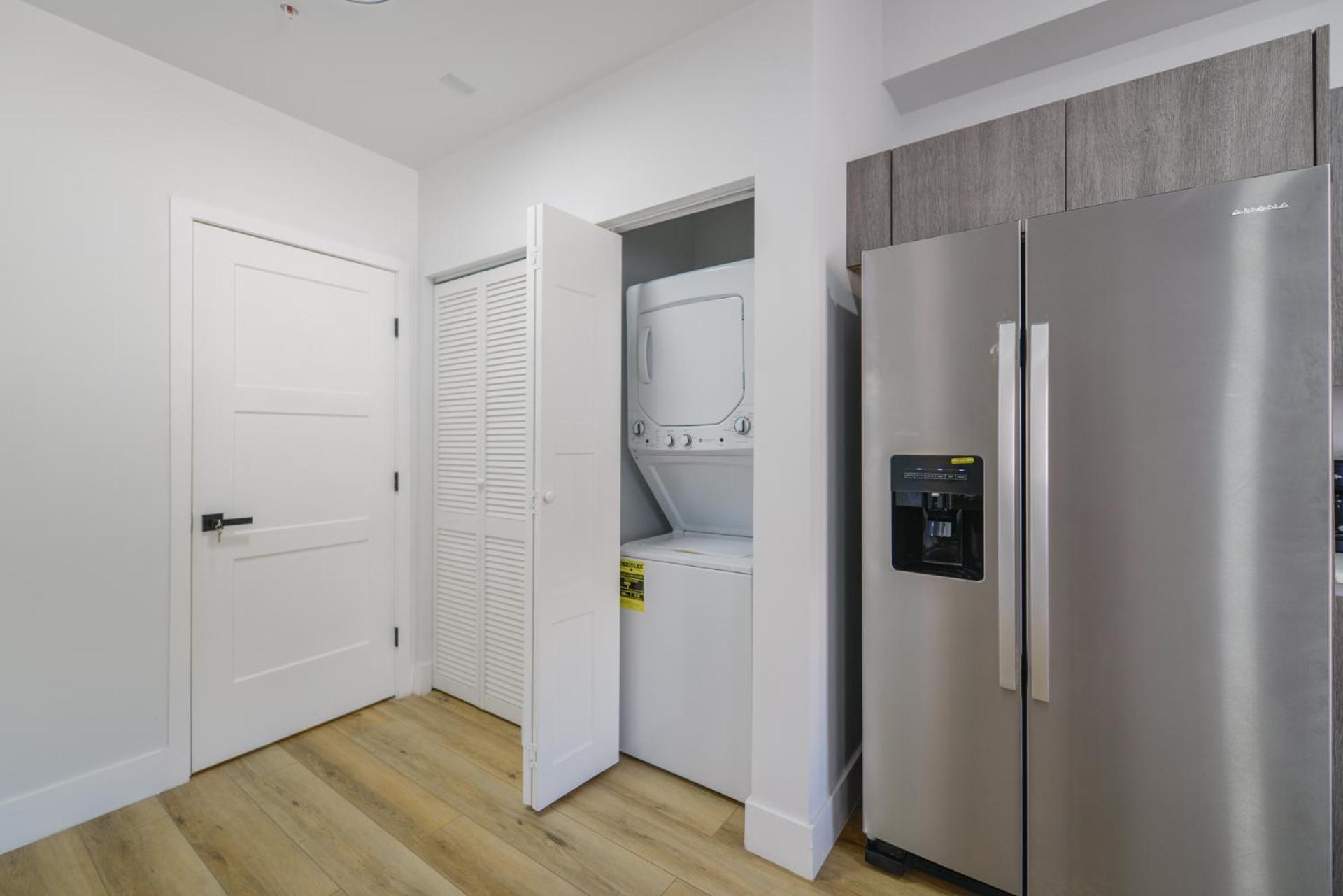 Charming Near To Stadium Loandepot Park Apartment *