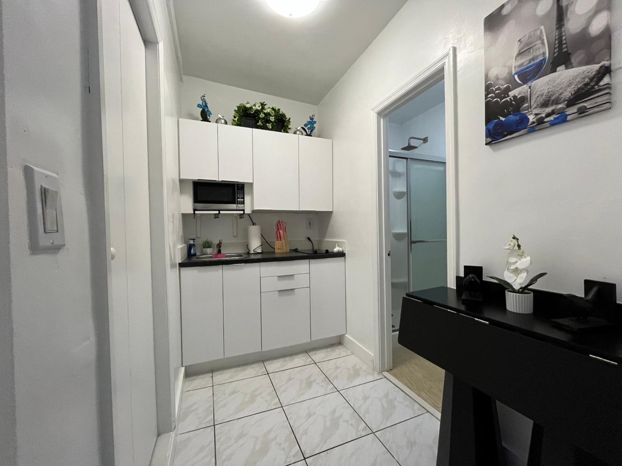 Guest W Free Parking At 7 Min To International Airport Homestay Miami