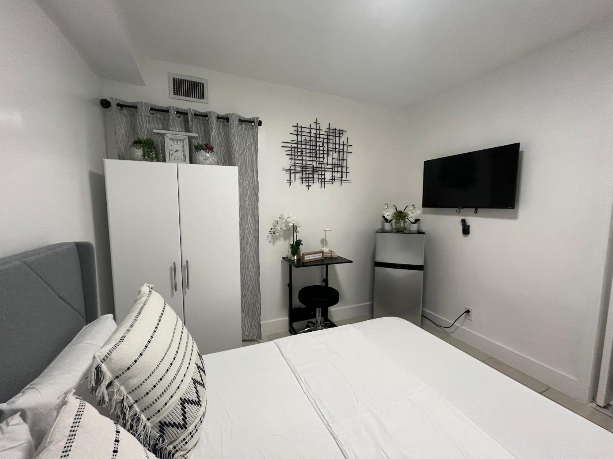 Homestay Guest W Free Parking At 7 Min To International Airport Miami