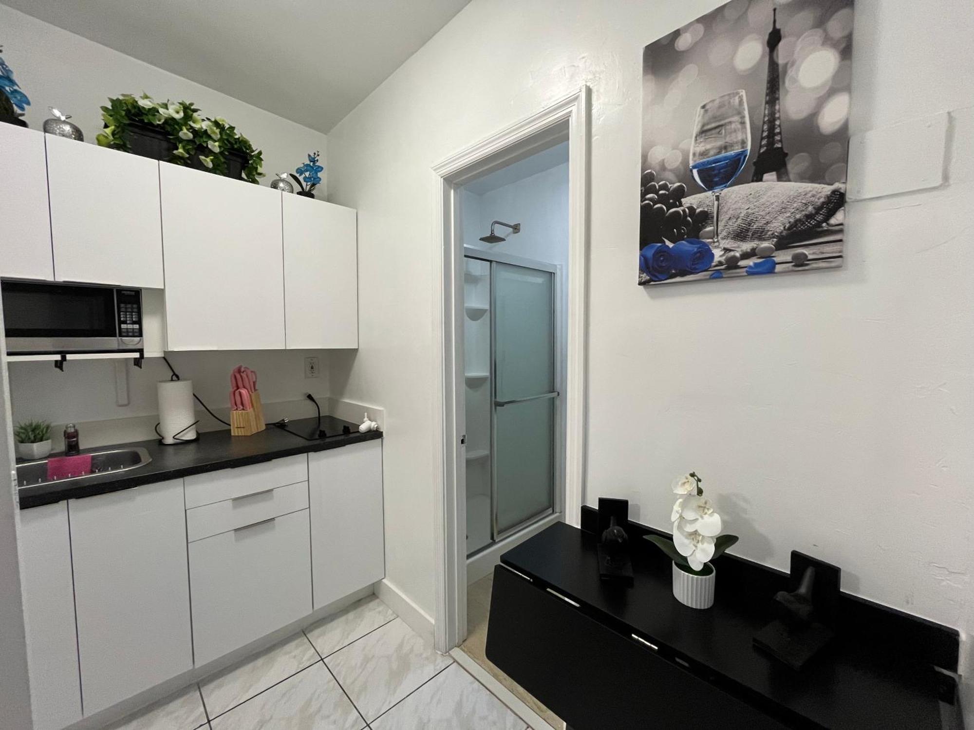 Guest W Free Parking At 7 Min To International Airport *