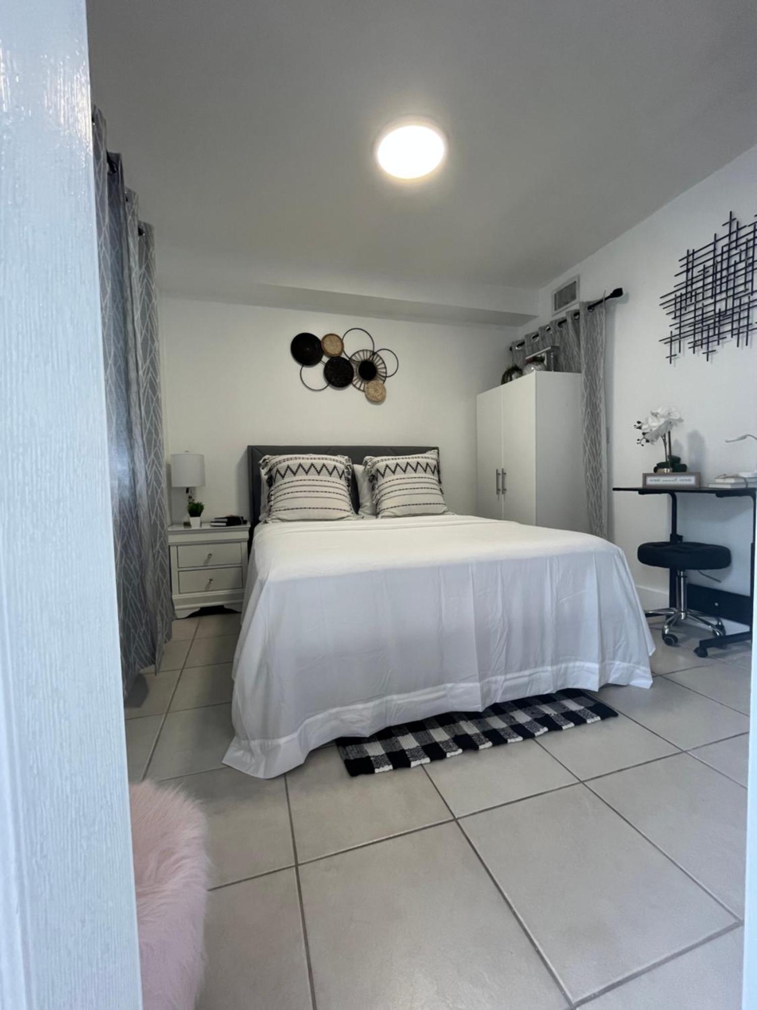Homestay Guest W Free Parking At 7 Min To International Airport Miami