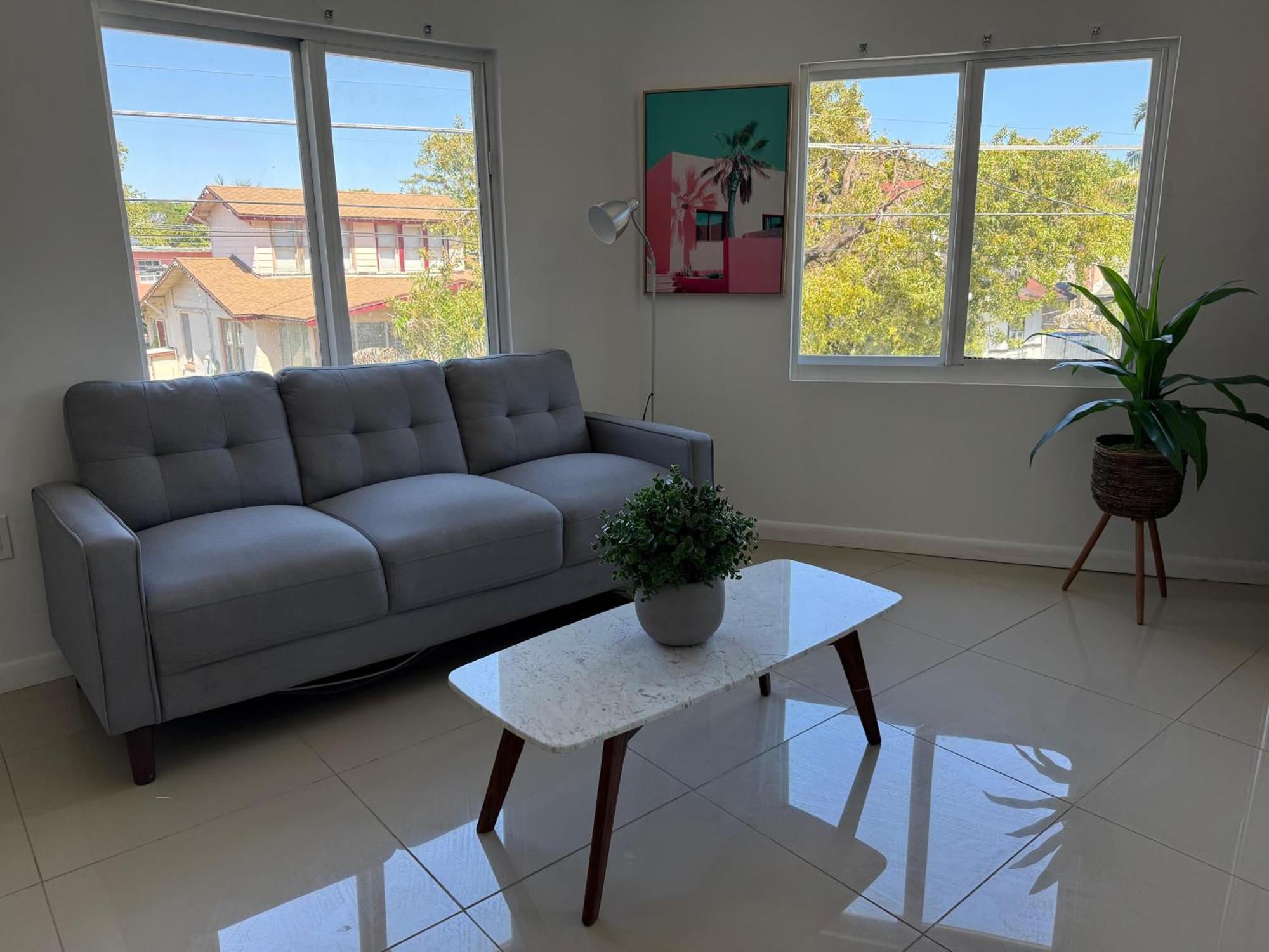 Aparthotel Renzzi Miami
