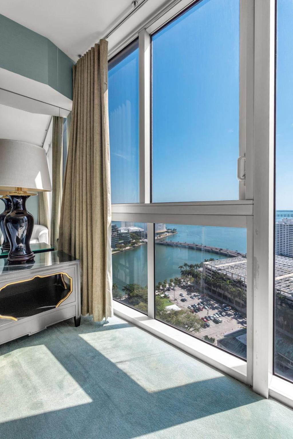 Stunning At Icon With Bay Views-pool-gym-spa *