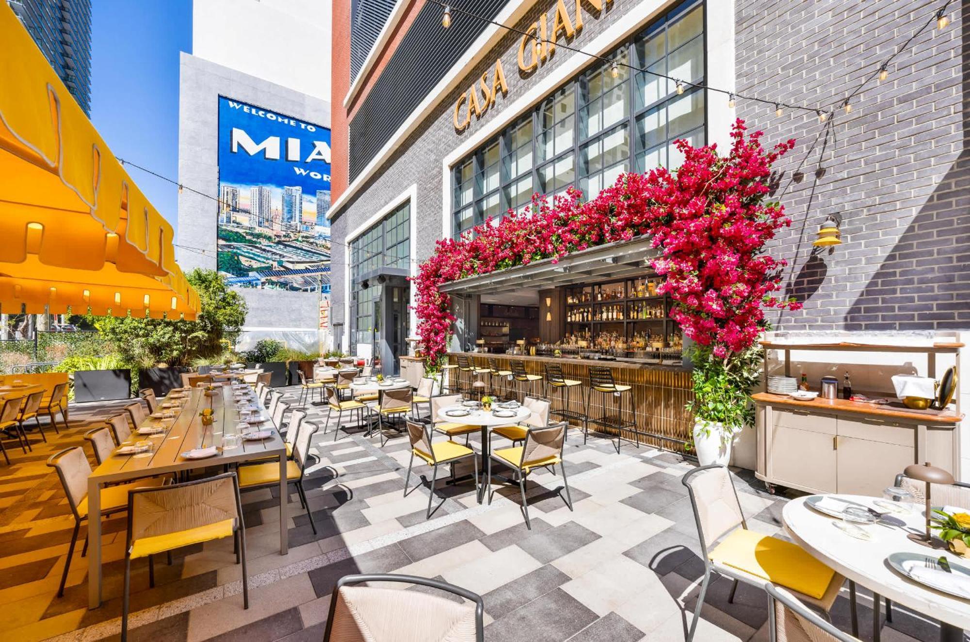Skyline Chic Downtown Getaway *