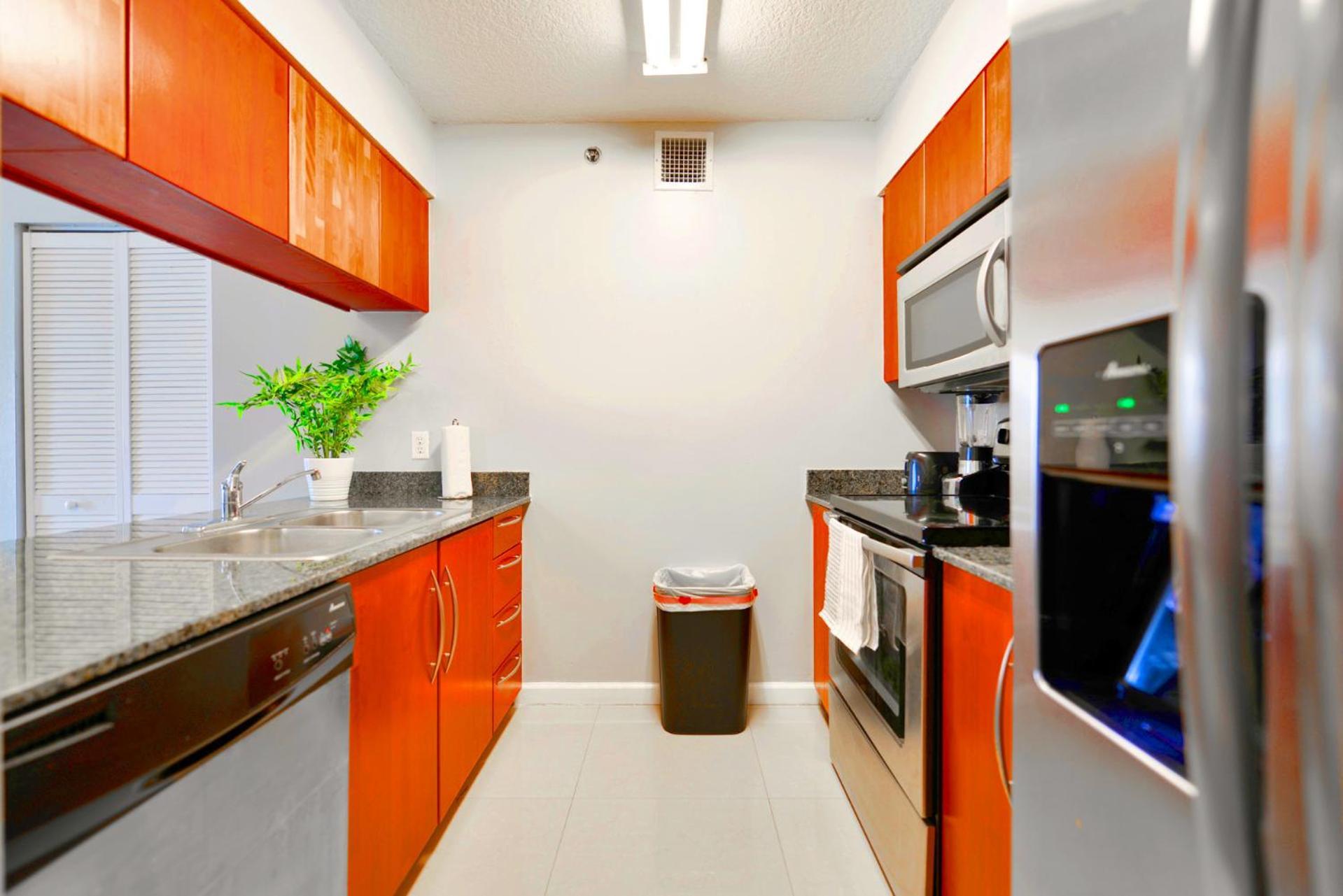 Stylish & Comfy W In-site Apartment