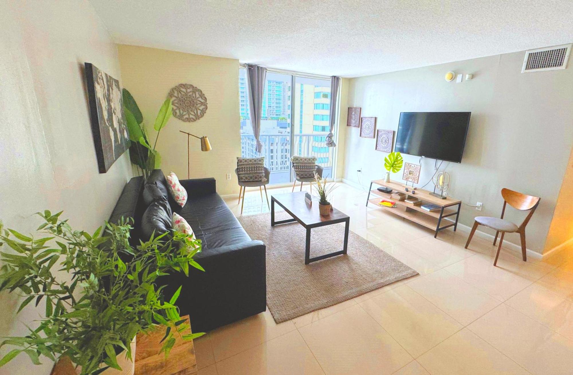 Stylish & Comfy W In-site Miami