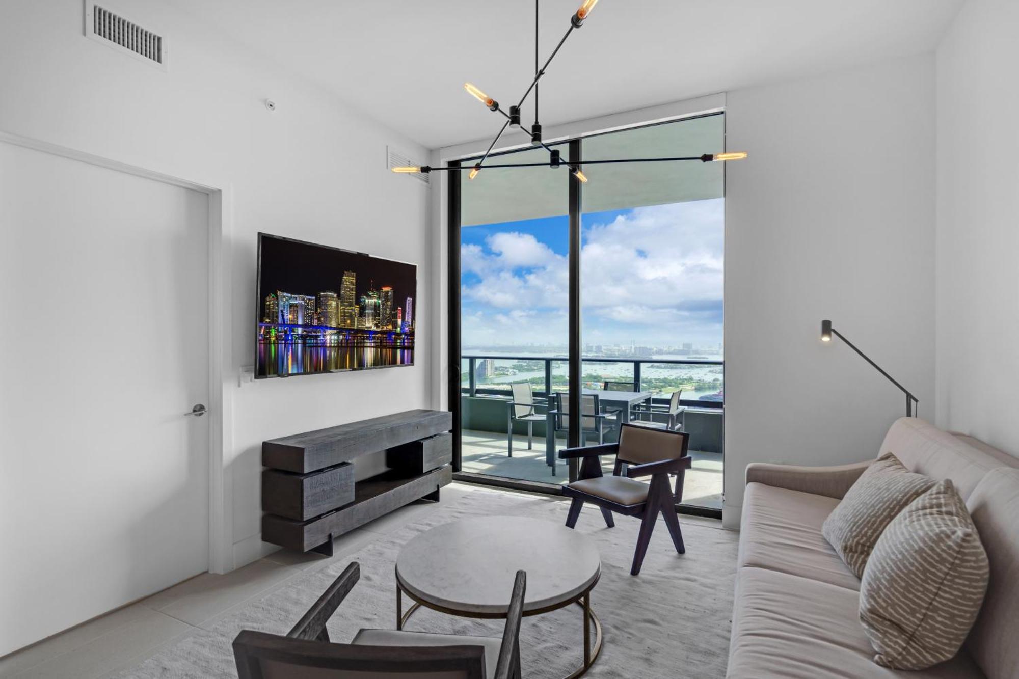 601 * Miami