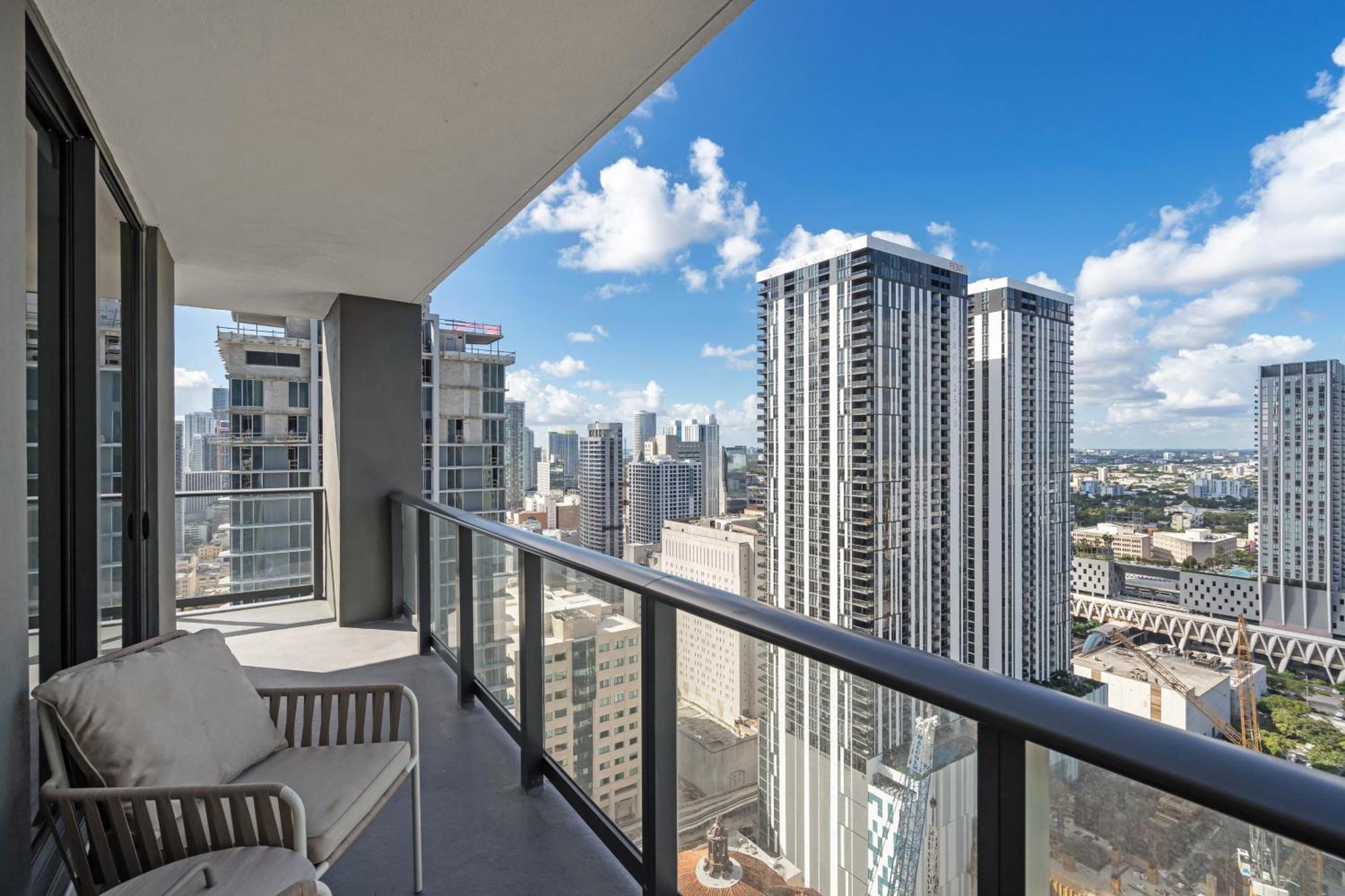 Apartment 601 Miami