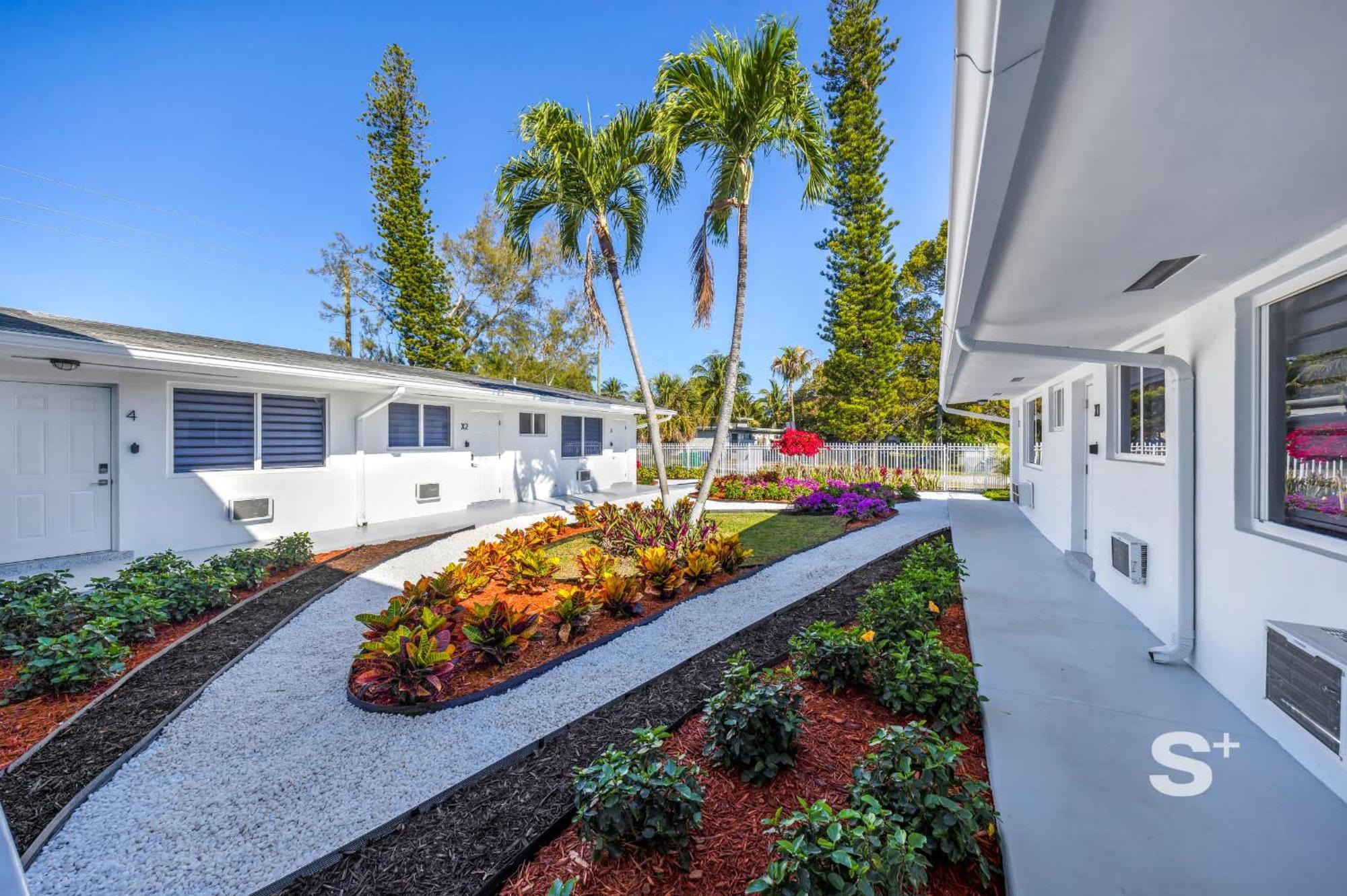 Chic With A Modern Touch Living Miami