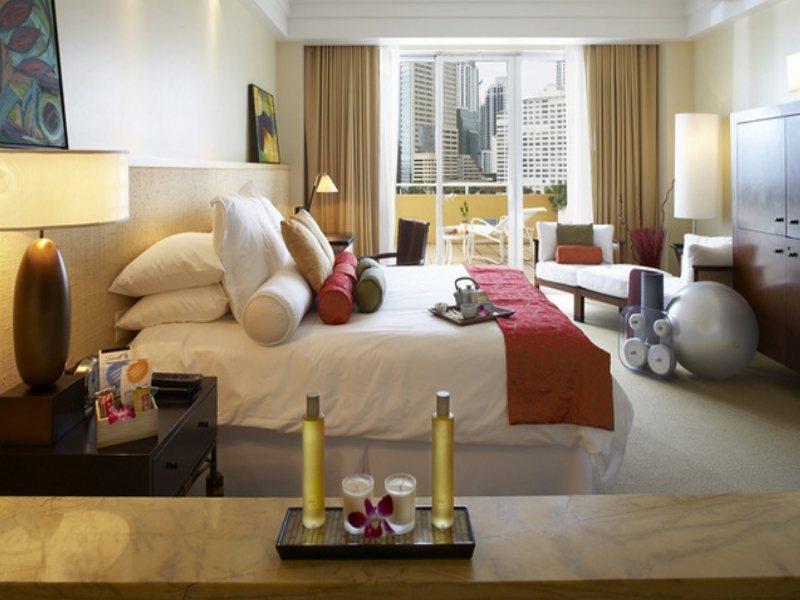 Mandarin Oriental,