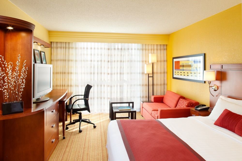 Courtyard By Marriott Airport Hotel Miami
