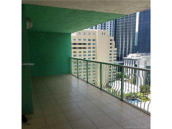 Brickell Bay Boardwalk - Waterfront Luxury Apartment