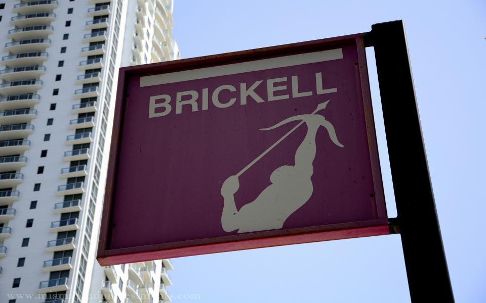 Brickell Bay Boardwalk - Waterfront Luxury