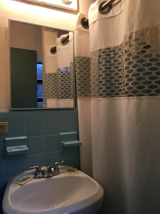 Sunnyside Motel 2*