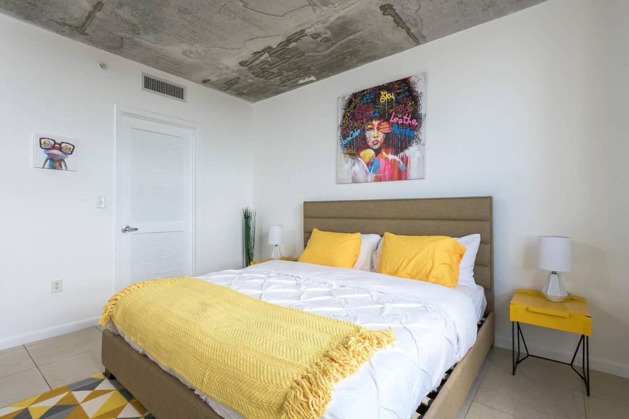 Modern 1 Bedroom Midtown With Free Parking Appartement