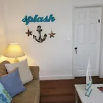 La Villa Azul - A Beachy Stay in Miami