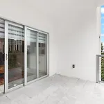 Free Parking-Gorgeous 2 Bedroom Unit-Location