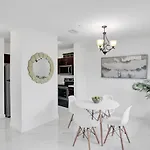 Renzzi Wynwood Apartments