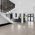 Modern Villa W/ Resort Amenities & Salt Water Pool