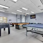 The Club At Brickell Bay Luxury Suites