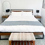 Private King Suite In Miami