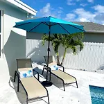 Lux Backyard/Heated Pool/Everglades/Speedway/Keys!