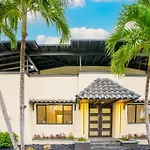 New! Miami & Calle Ocho Simpson\'S Funhouse!