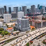 Amazing Unit In Downtown Miami With Free Parking