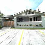 V - Independent Studio in Little Havana (Apt 4)