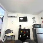 V - Independent Studio in Little Havana (Apt 4)