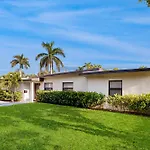 Mid-Century Modern Oasis