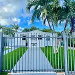 Guesthouse W Bikes Near Wynwood