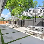 Cozy Miami Getaway Heated Pool & Sun Loungers