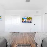 Charming Home Stay W Free Parking Included
